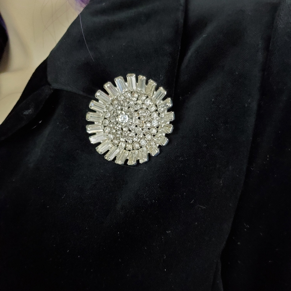 1950 Rhinestone Pin Baguette Round Brooch SPARKLES - Picture 6 of 6